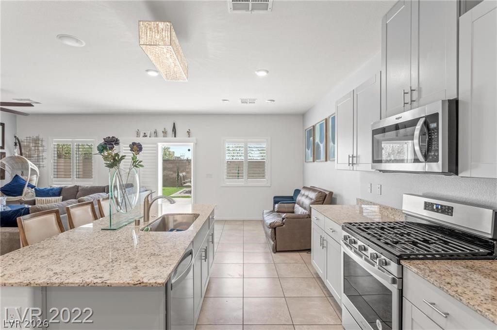 9161 Rolling Sky Drive Property Photo 12