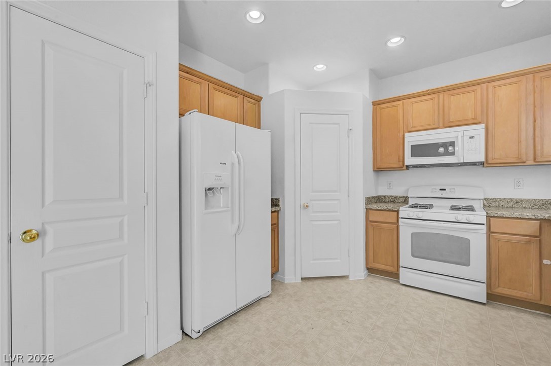 8803 Salvestrin Point Avenue Property Photo 23