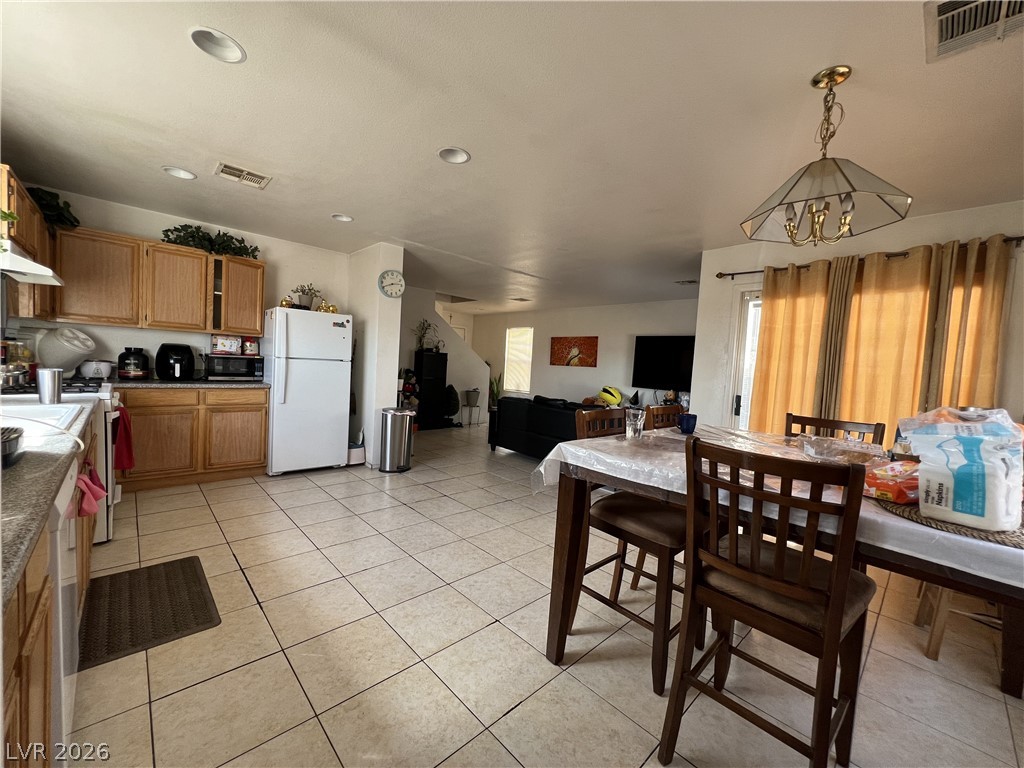 5698 Doubleday Street Property Photo 12