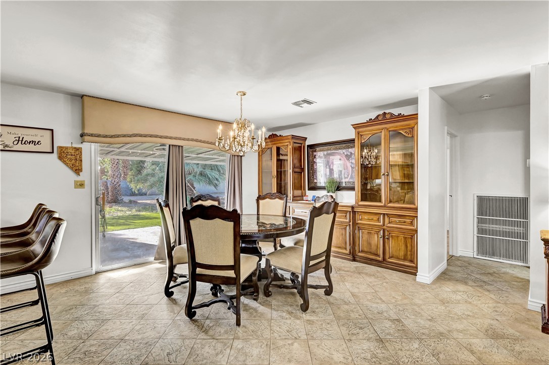 5881 South Sandhill Road Property Photo 11