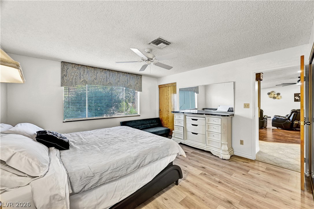 5881 South Sandhill Road Property Photo 24