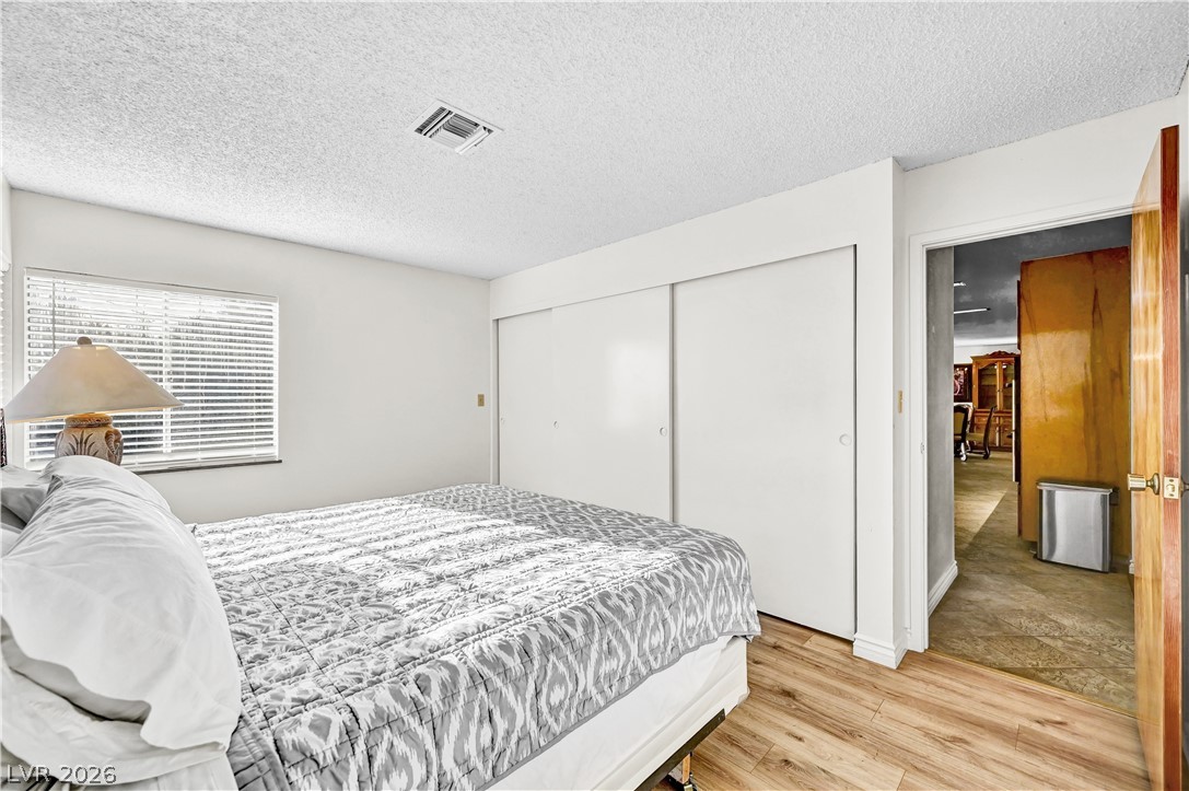 5881 South Sandhill Road Property Photo 34