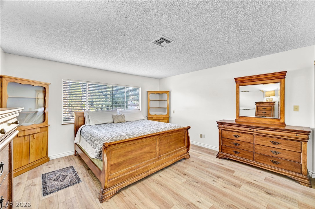 5881 South Sandhill Road Property Photo 37