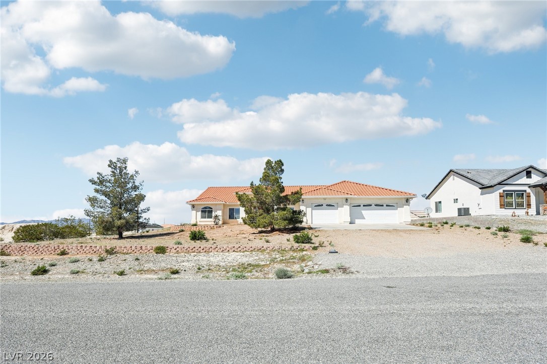 2180 Iroquois Avenue Property Photo 4