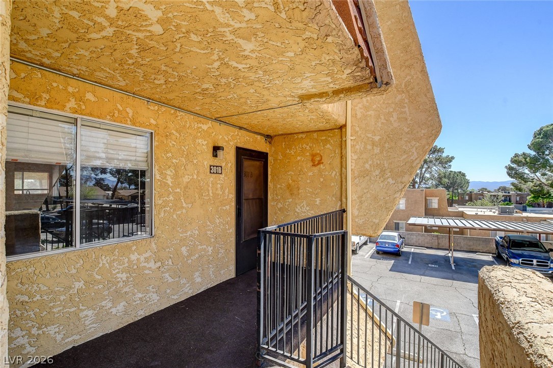 1303 Darlene Way 301b Property Photo 2