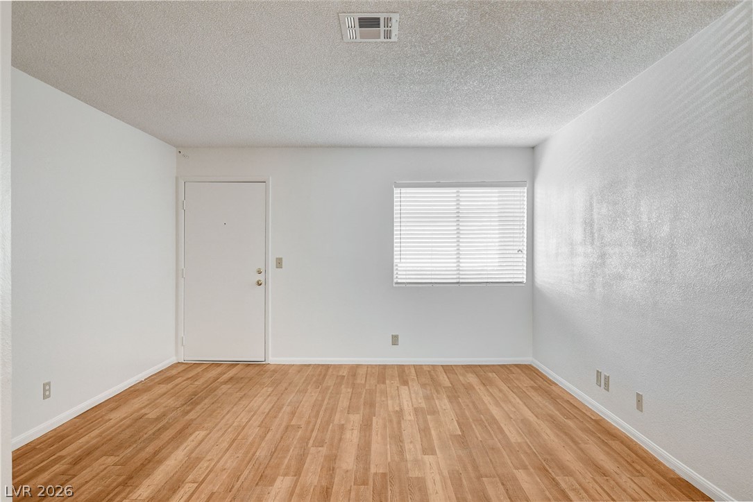 1303 Darlene Way 301b Property Photo 6