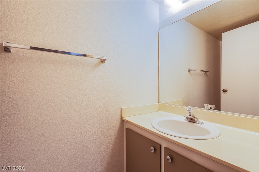 5568 Orchard Lane 140 Property Photo 13