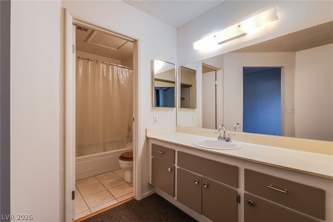 5568 Orchard Lane 140 Property Photo 17