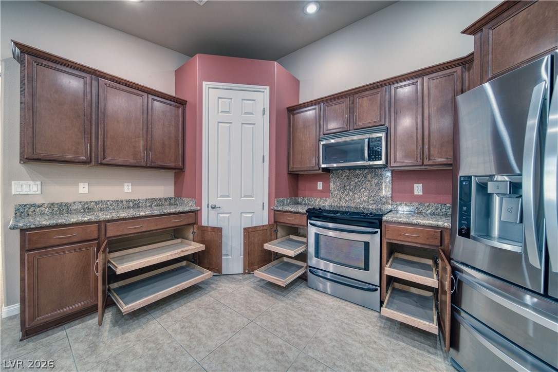 4891 Bakersmill Court Property Photo 11
