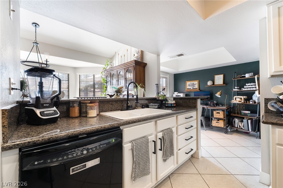 3203 La Mancha Way Property Photo 8