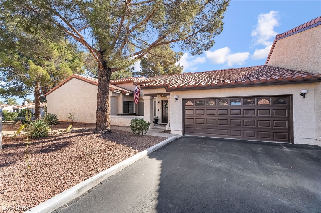 3203 La Mancha Way Property Photo 30