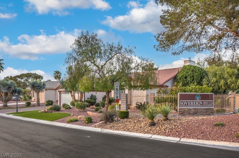 5300 Singing Hills Drive Property Photo 4