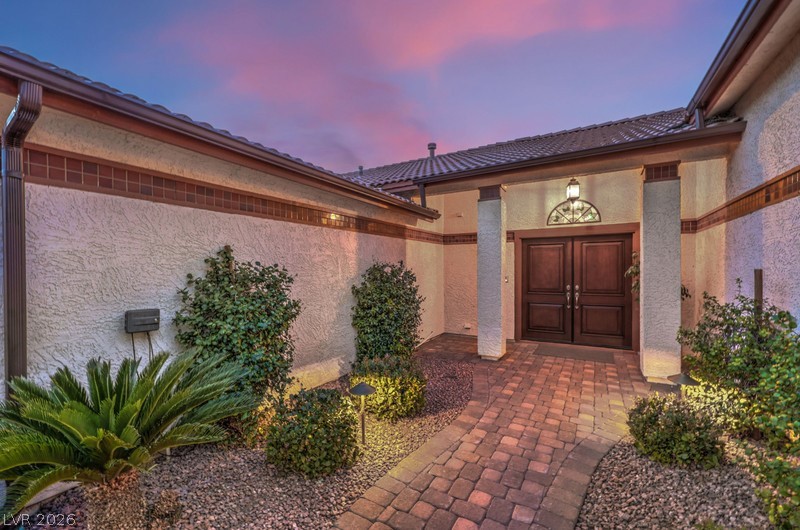 5300 Singing Hills Drive Property Photo 7