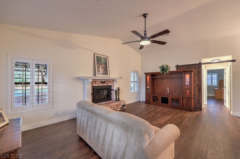 5300 Singing Hills Drive Property Photo 12