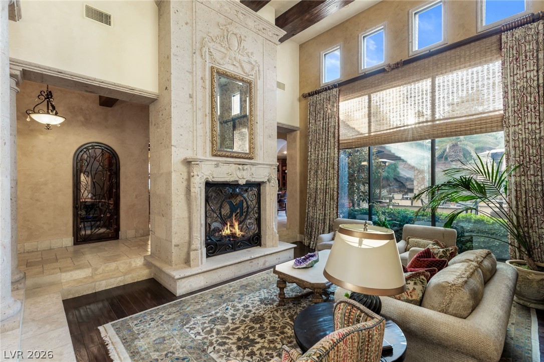 7 Chalk Hill Court Property Photo 4