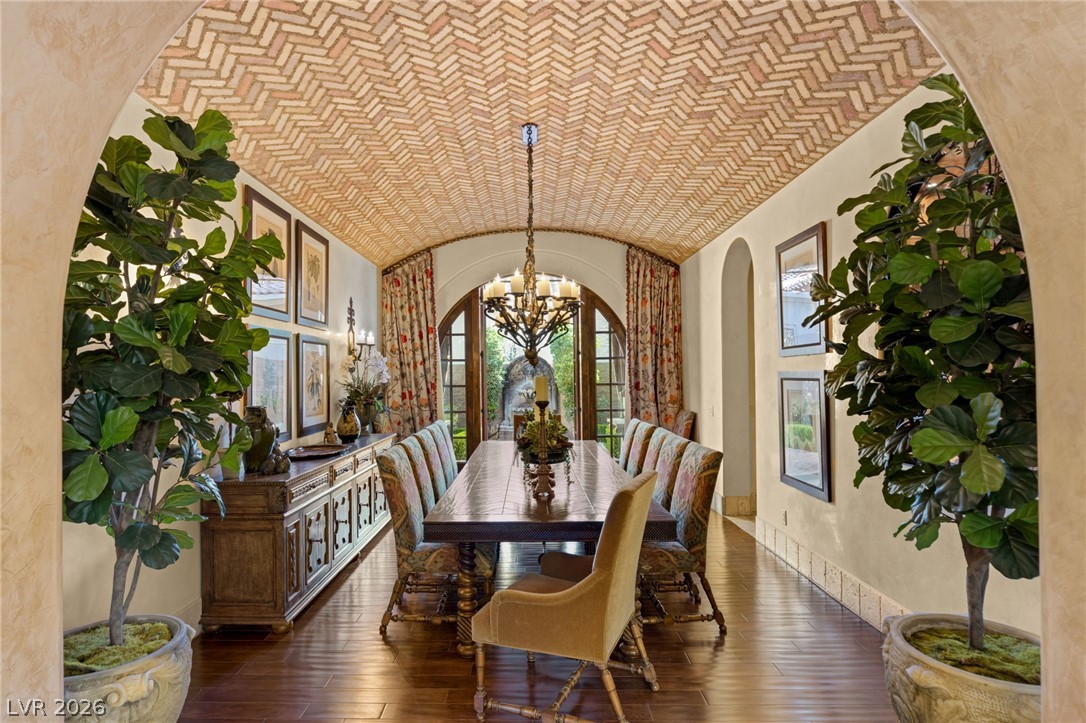 7 Chalk Hill Court Property Photo 7