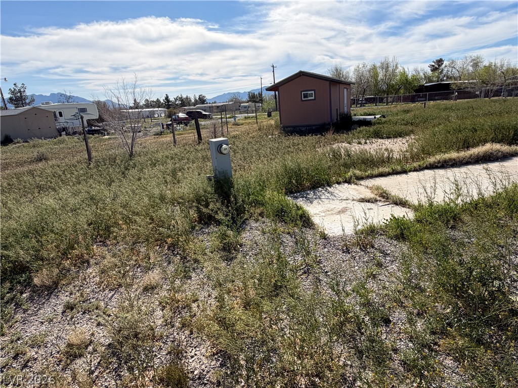 521 South Woodchips Road Property Photo 13