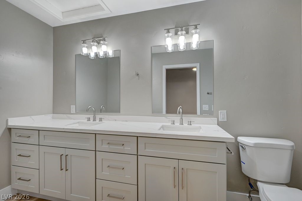 8753 Sundial Drive Property Photo 11