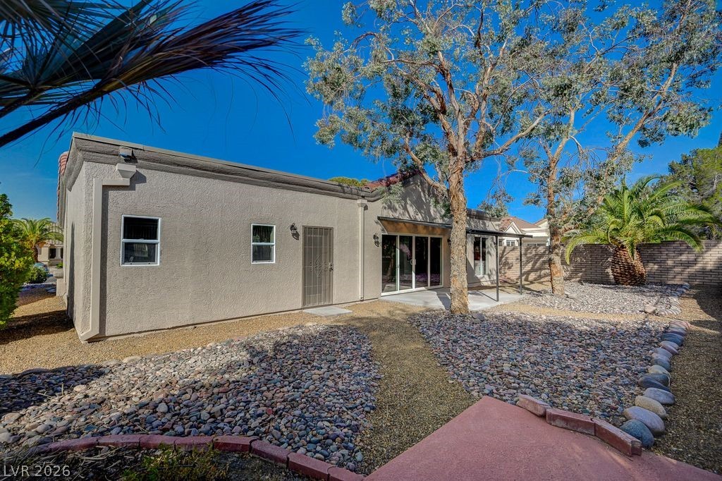8753 Sundial Drive Property Photo 16