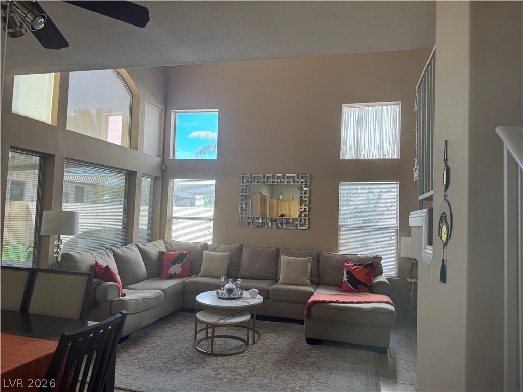 5259 Ladyhawk Way Property Photo 11