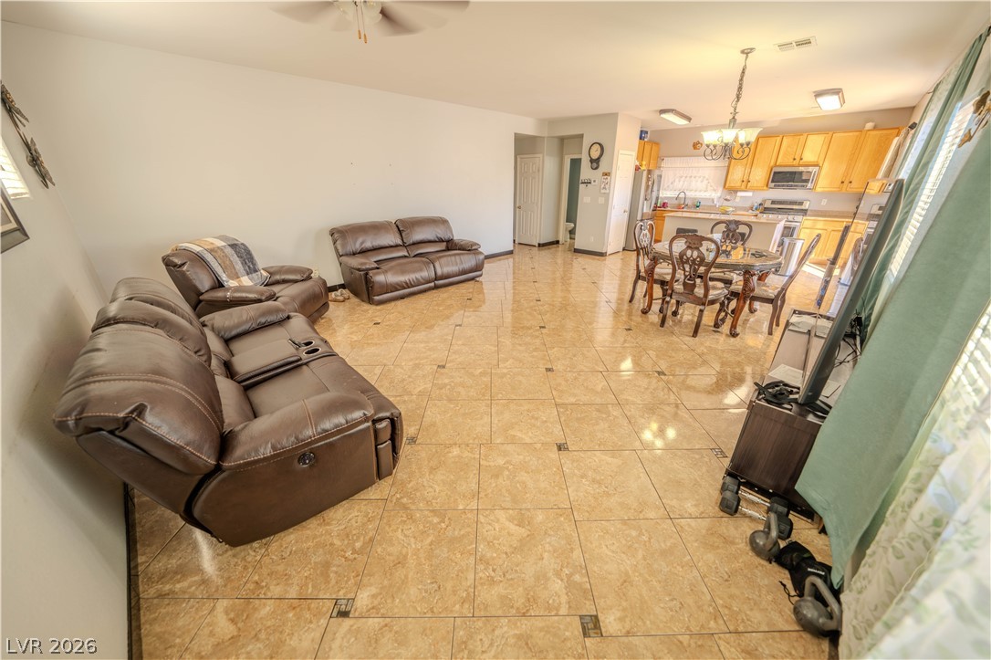 6074 Darnley Street Property Photo 8