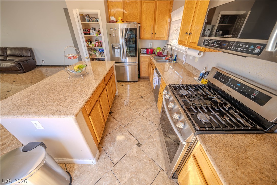 6074 Darnley Street Property Photo 12