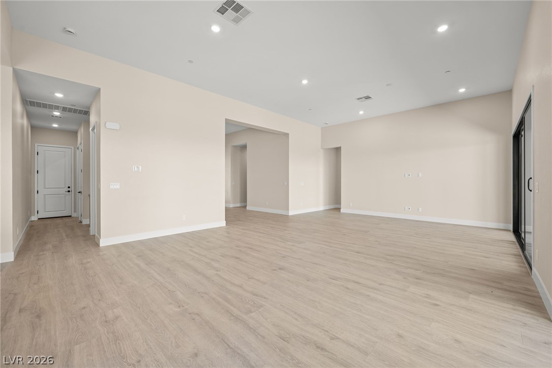 526 Carter House Way Property Photo 8
