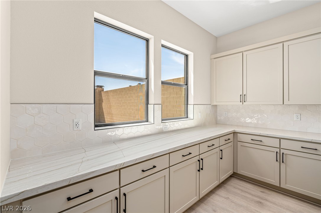 526 Carter House Way Property Photo 11
