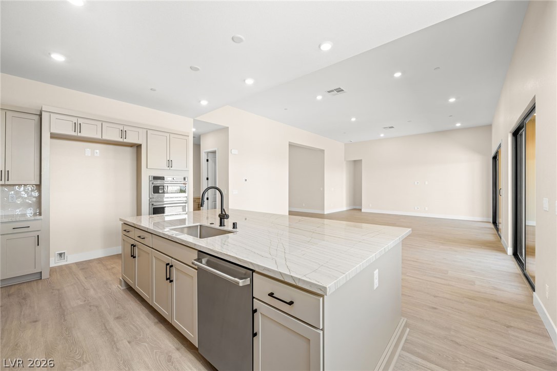 526 Carter House Way Property Photo 13