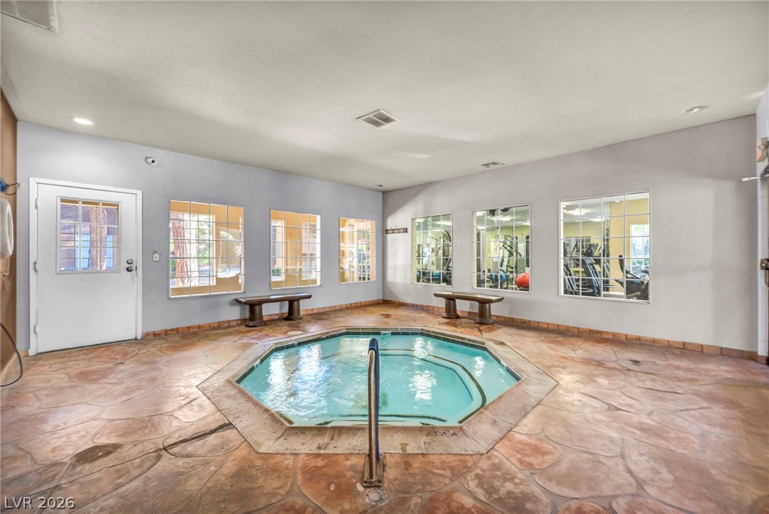 2200 South Fort Apache Road 1050 Property Photo 14