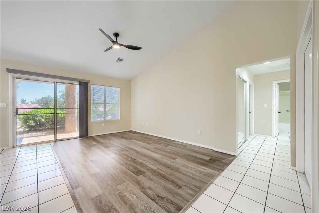 2552 Highvale Drive Property Photo 4