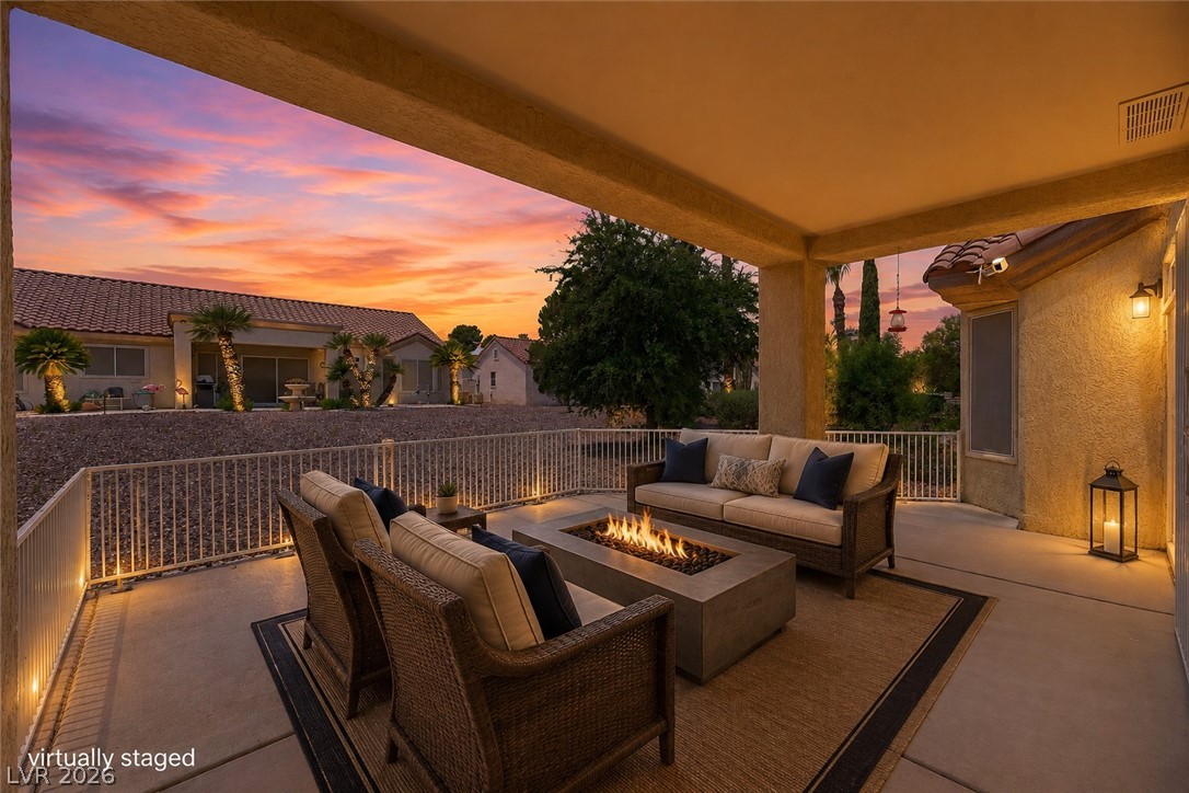 2517 Desert Sands Drive Property Photo 1