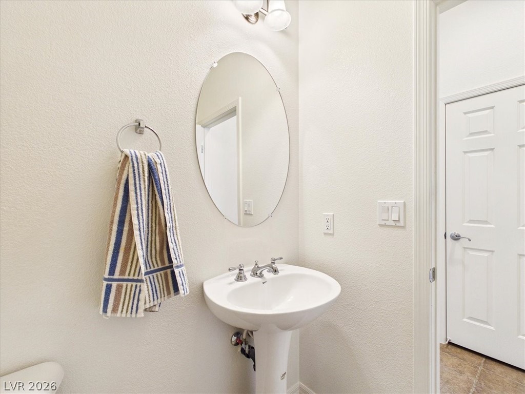 4725 Santa Fiora Street Property Photo 15