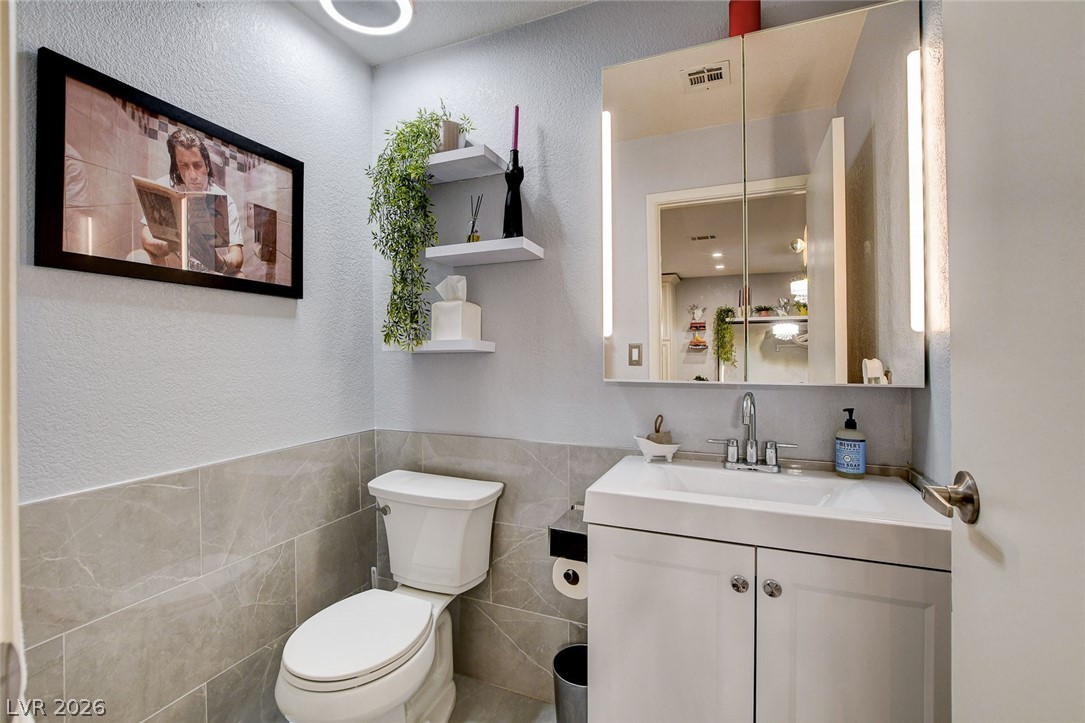 4425 Woodpine Drive 105 Property Photo 8