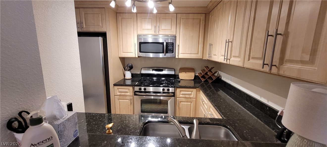 260 East Flamingo Road 317 Property Photo 8