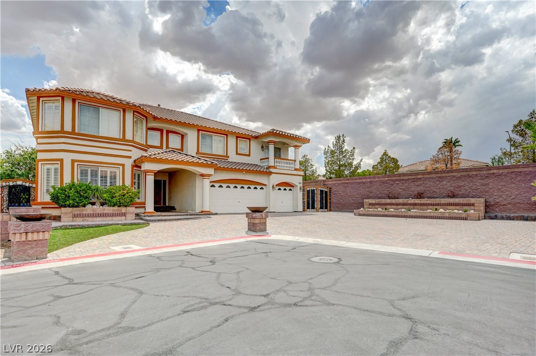 6491 Bright Nimbus Avenue Property Photo 4