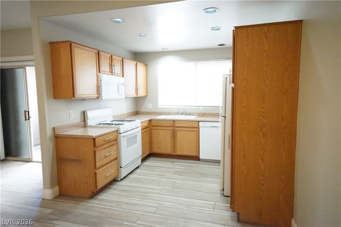 9330 West Maule Avenue 123 Property Photo 8