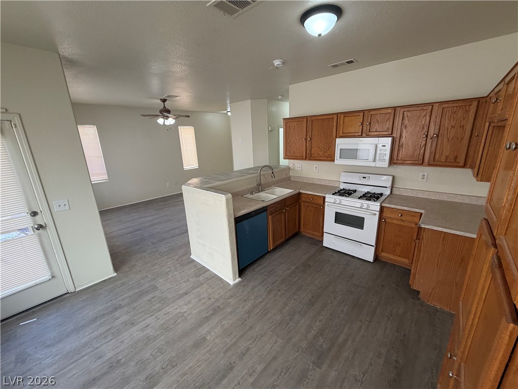 2506 Lady Elizabeth Court Property Photo 4