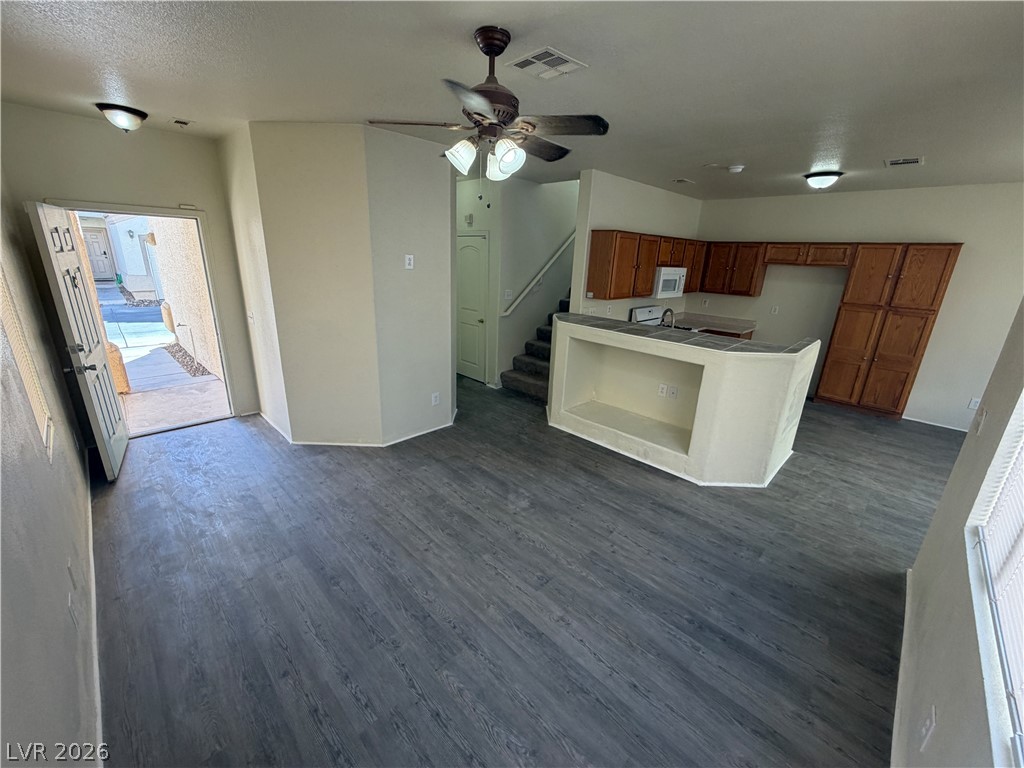 2506 Lady Elizabeth Court Property Photo 12