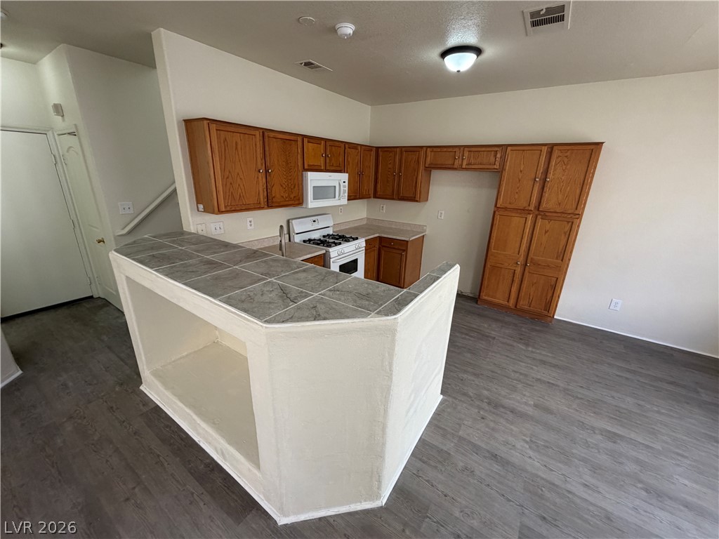 2506 Lady Elizabeth Court Property Photo 13