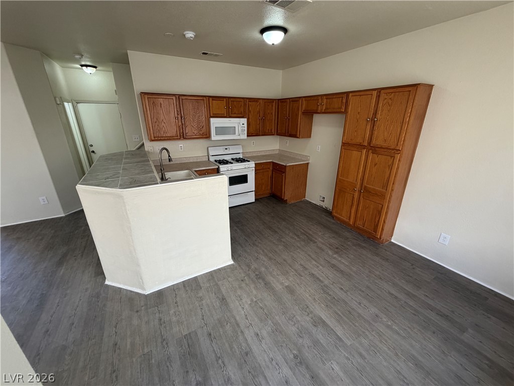 2506 Lady Elizabeth Court Property Photo 15