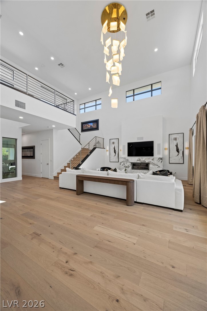 5 Gemstar Lane Property Photo 6