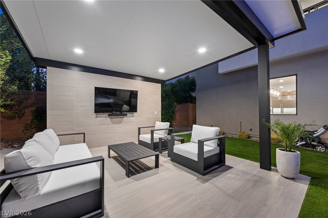 5 Gemstar Lane Property Photo 26