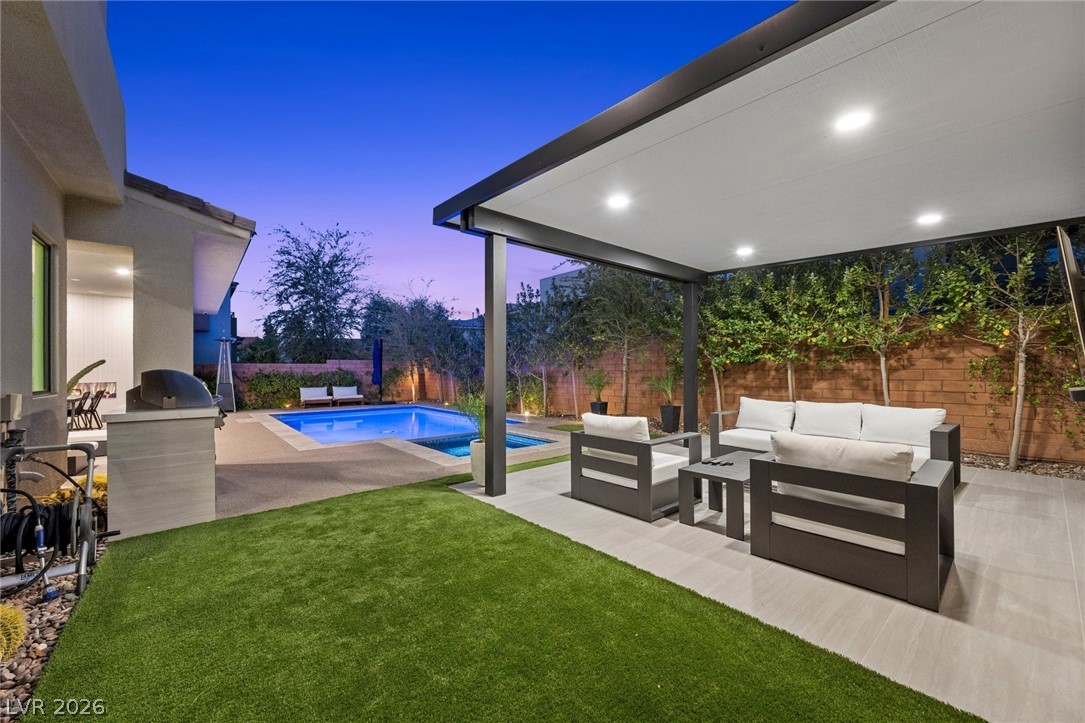 5 Gemstar Lane Property Photo 32