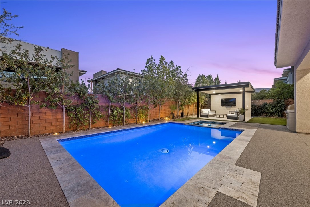 5 Gemstar Lane Property Photo 33