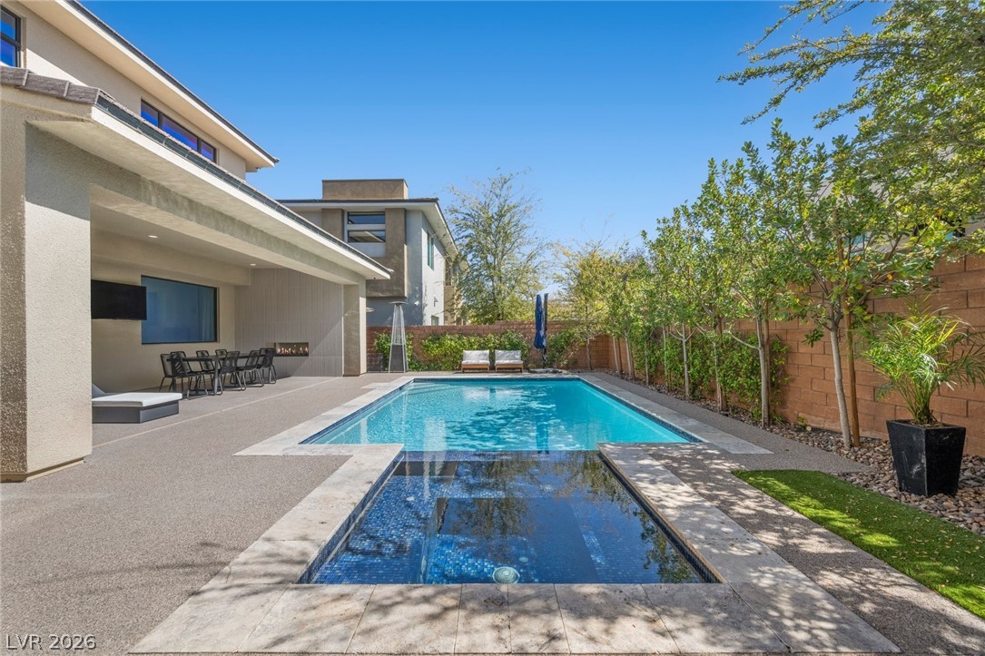 5 Gemstar Lane Property Photo 37