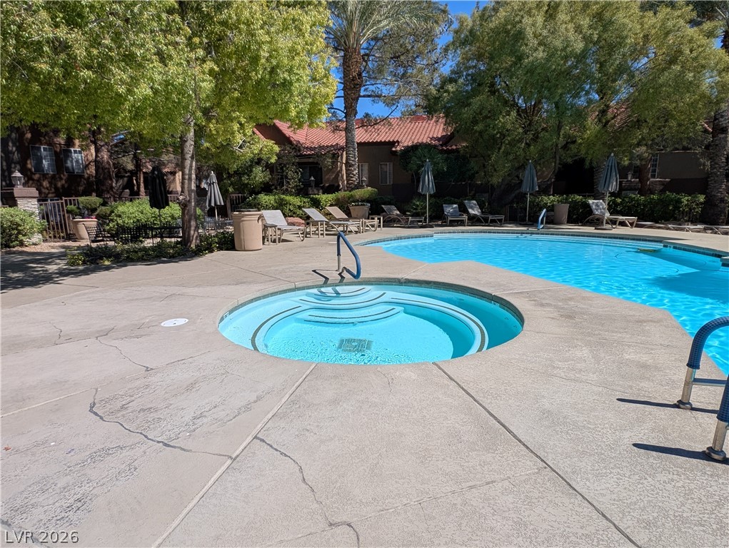 2200 South Fort Apache Road 1118 Property Photo 8