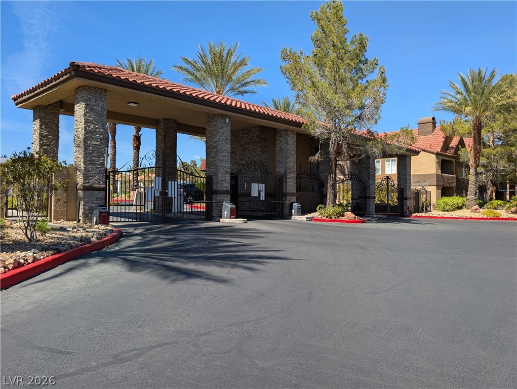 2200 South Fort Apache Road 1118 Property Photo 12
