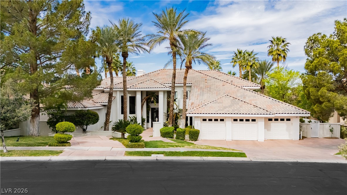 2057 Troon Drive Property Photo 3