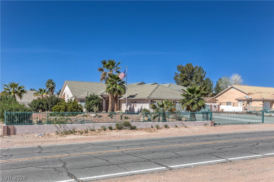 3195 Heyer Street Property Photo 4